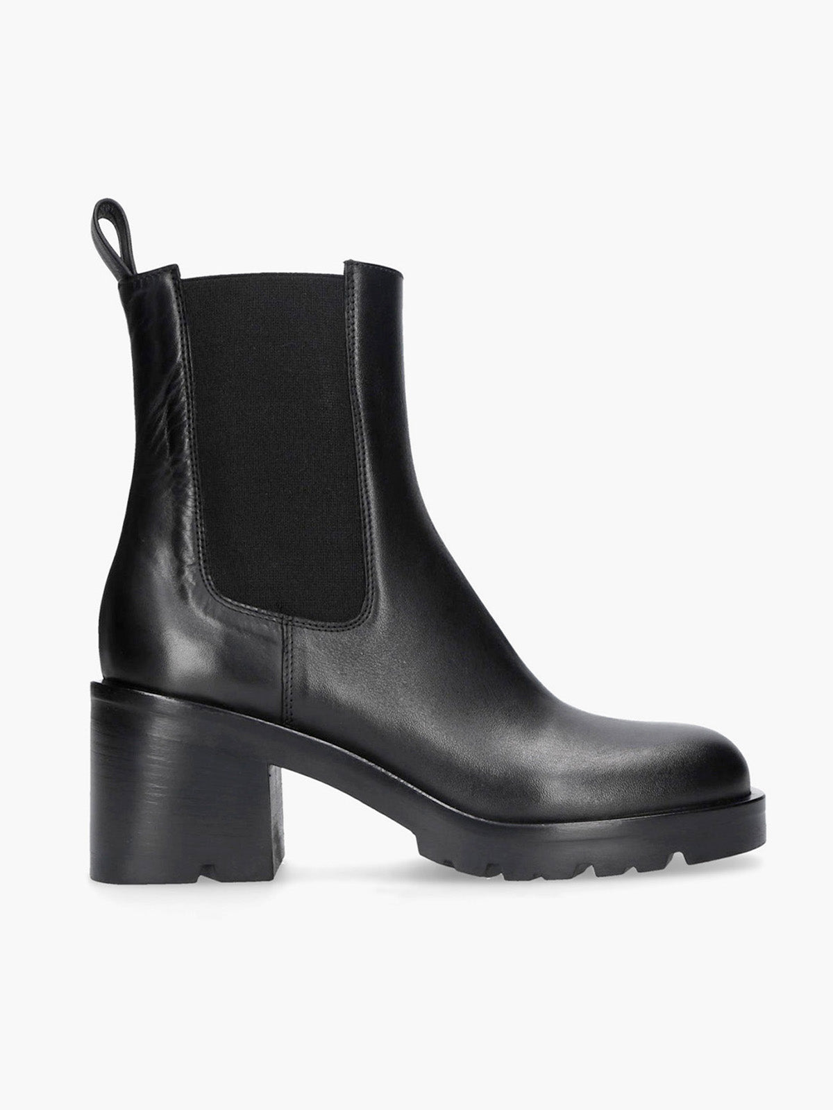 FW24 Collection | Elegant & Trendy Footwear | Strategia Shoes